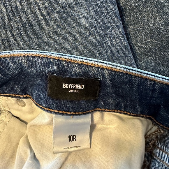 EXPRESS boyfriend midrise jean, size 10 - Picture 3 of 6